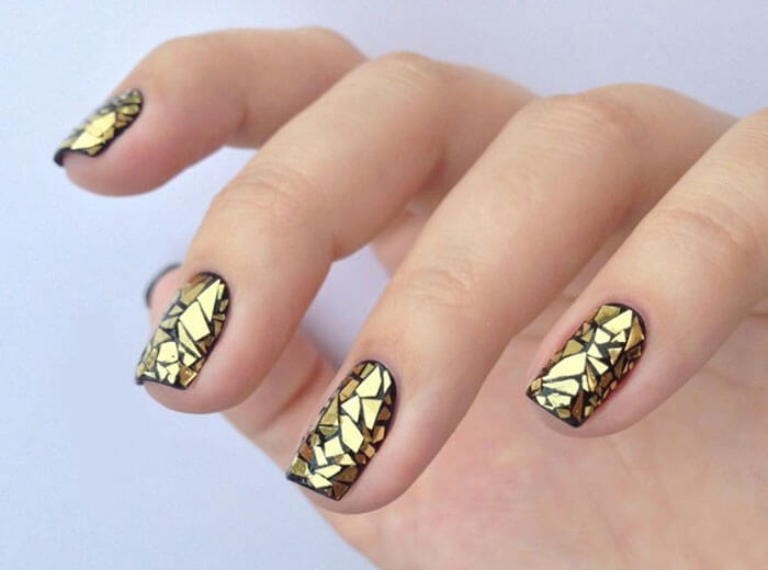 Gold banded Best Nail Designs