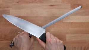 How To Sharp The Serrated Knife